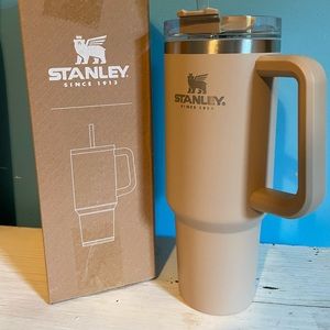 Stanley cup 40 oz NEW